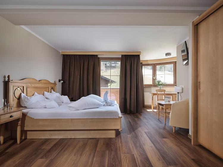 Hotel-Gasthof Zur Schoenen Aussicht Sankt Johann in Tirol Esterno foto