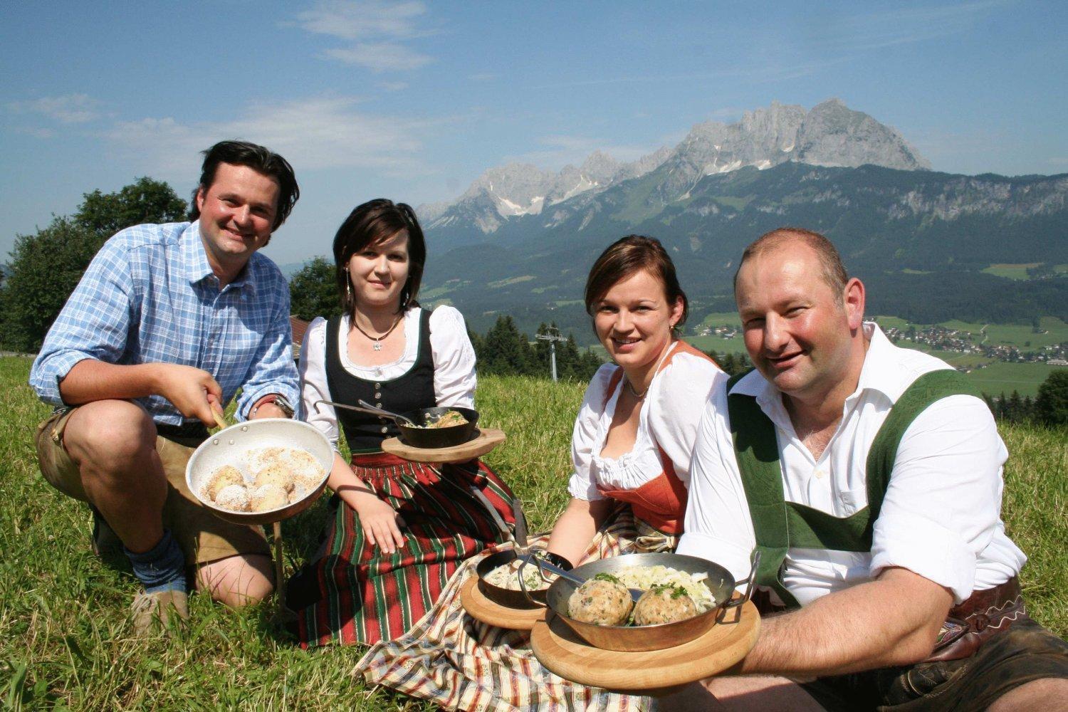 Hotel-Gasthof Zur Schoenen Aussicht Sankt Johann in Tirol Esterno foto