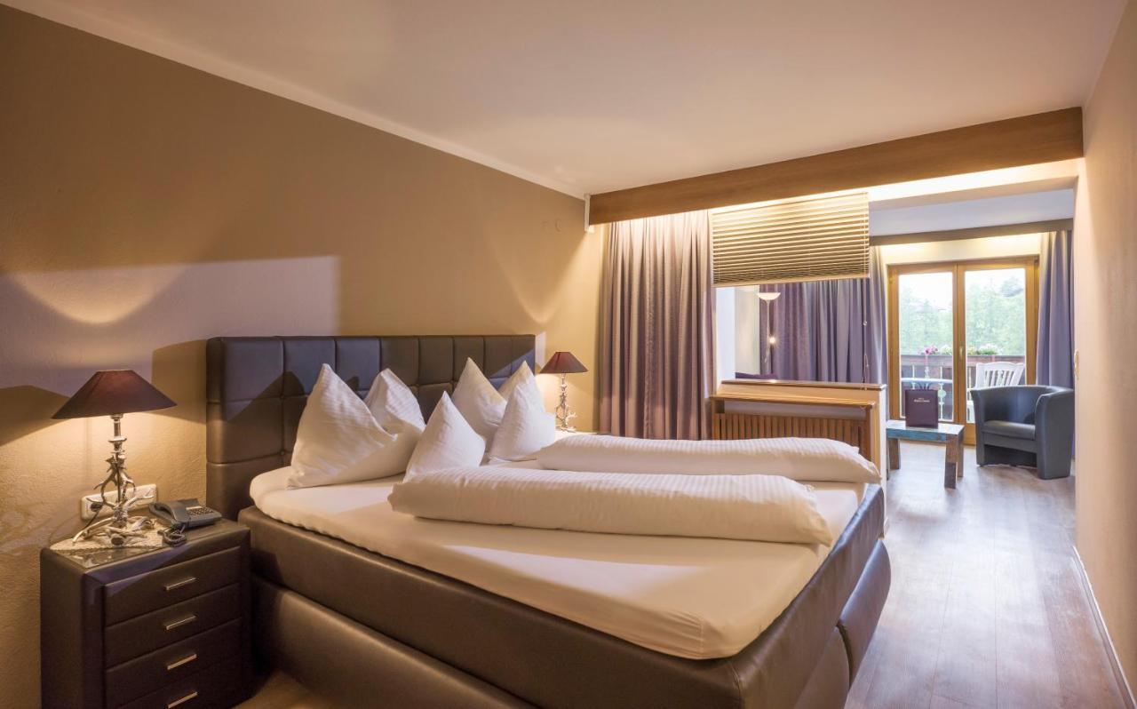 Hotel-Gasthof Zur Schoenen Aussicht Sankt Johann in Tirol Esterno foto